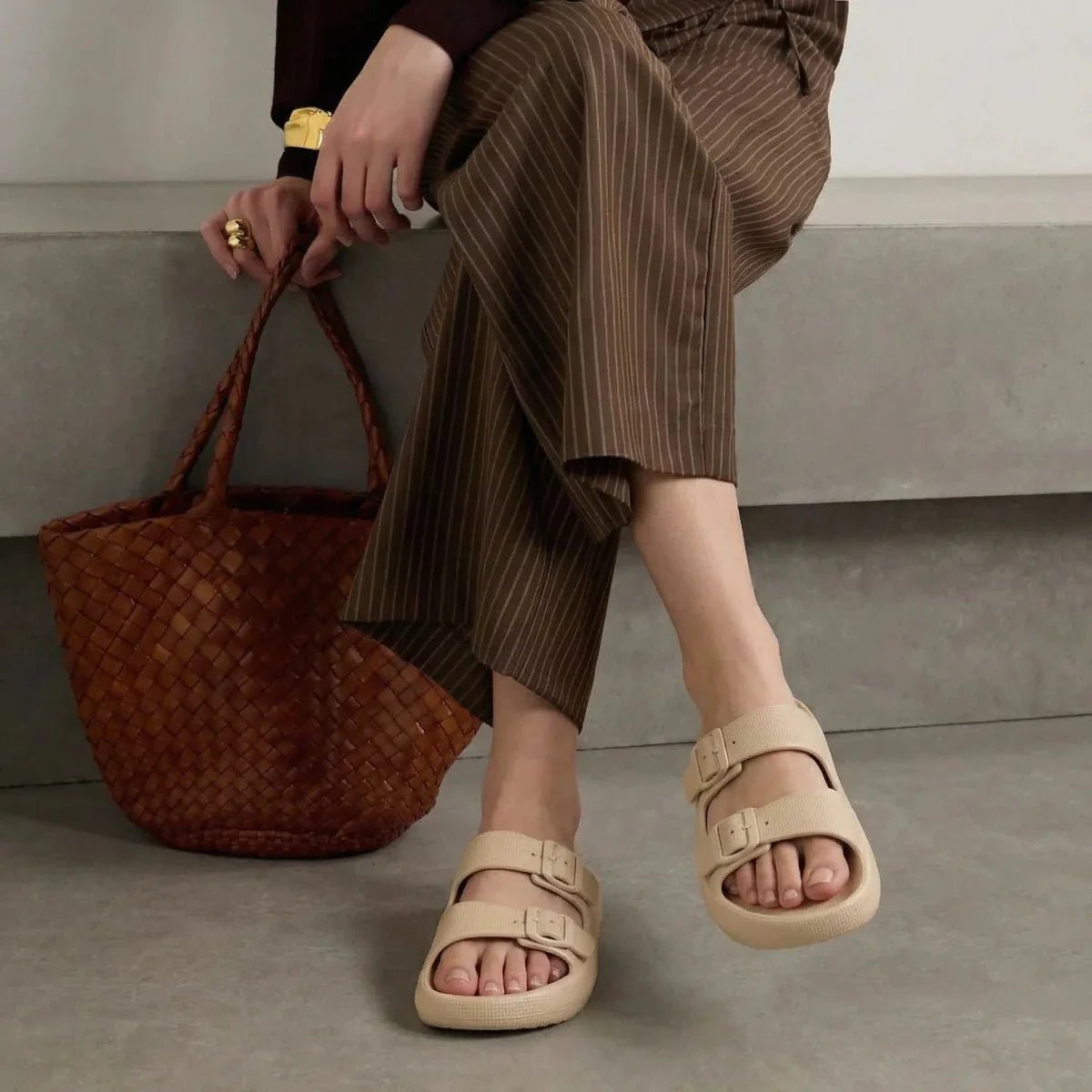 VibeM282-Beige-35-36Omega Walk