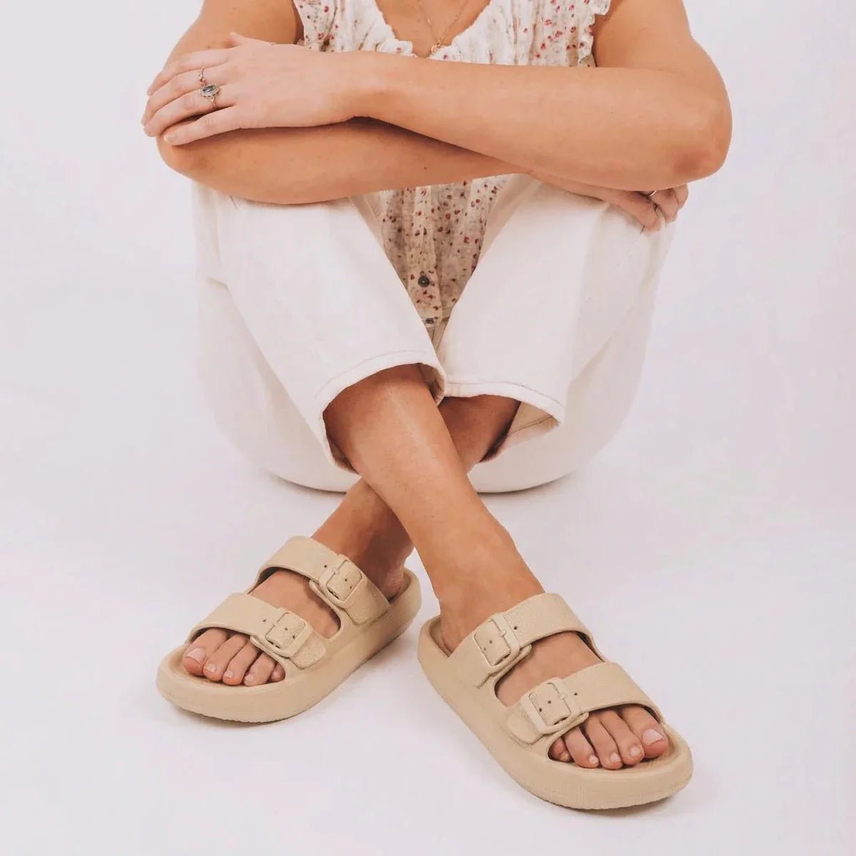 VibeM282-Beige-35-36Omega Walk